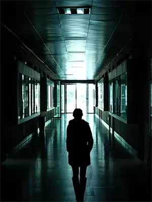 古墓谜渊之落石诡事
